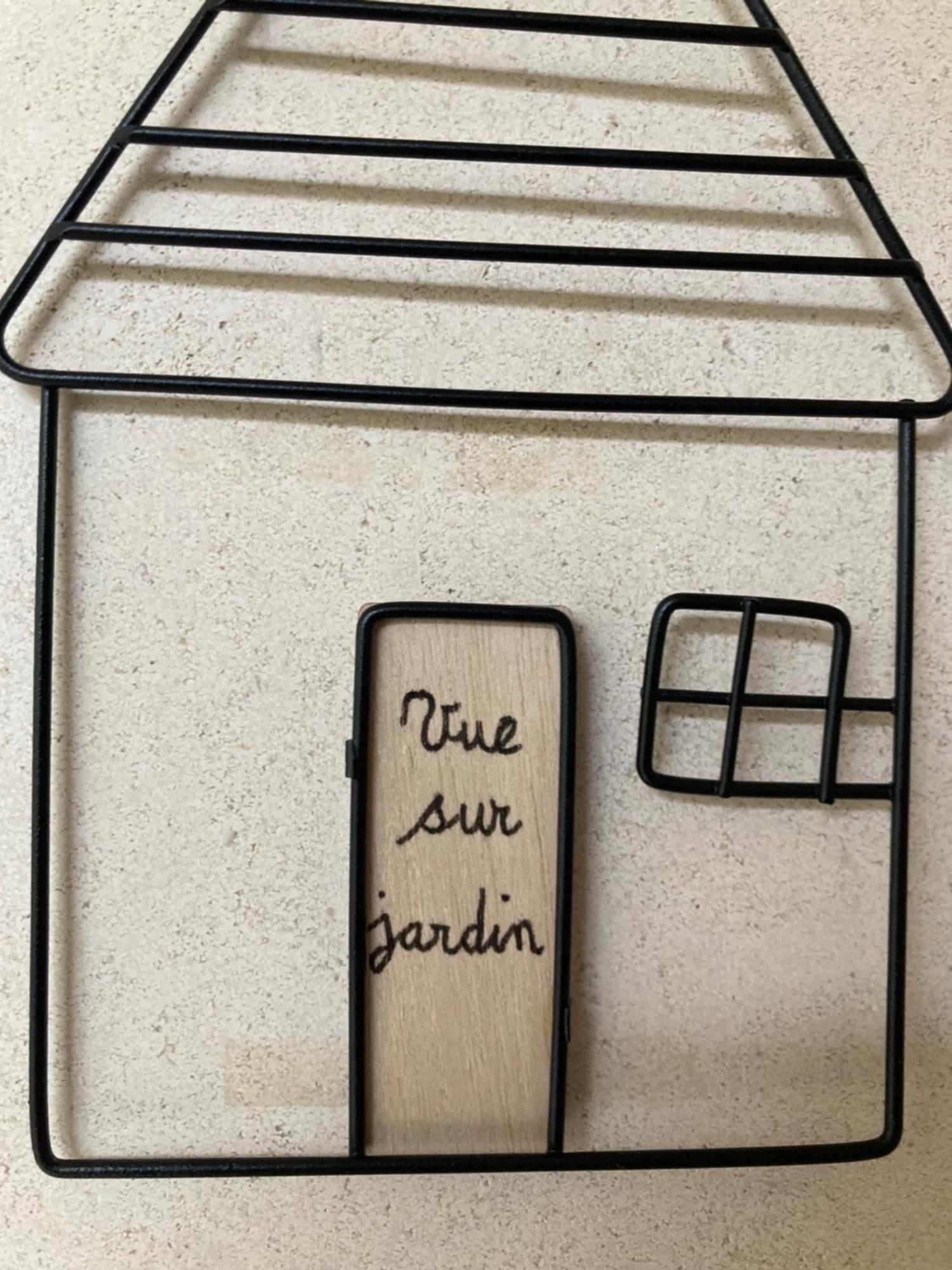 Vue Sur Jardin, 3 Pieces Apartment Paris Exterior photo